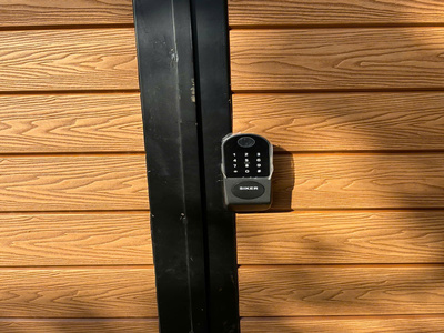 Azdoor VN Bàn Giao 2 Bộ Khóa Cổng Thông Minh Siker cửa cổng sắt Tại Quận Phú Nhuận, TP.HCM