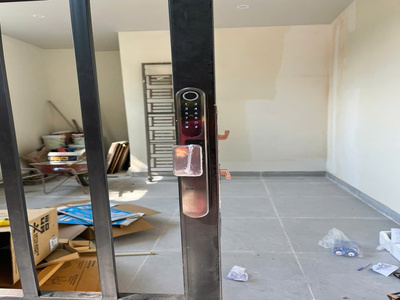 Khóa Thông Minh Siker Cho Cửa Lùa Nhôm Xingfa – Giải Pháp An Ninh Hiện Đại, Tiện Nghi 5 Trong 1