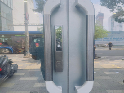 KHÓA VÂN TAY CỬA TRƯỢT QUAY TẠI BÌNH THẠNH, HỒ CHÍ MINH