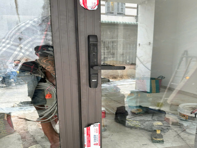 Khóa vân tay Siker cho cửa nhôm Xingfa Quảng Đông – Giải pháp an ninh hiện đại, tiện lợi
